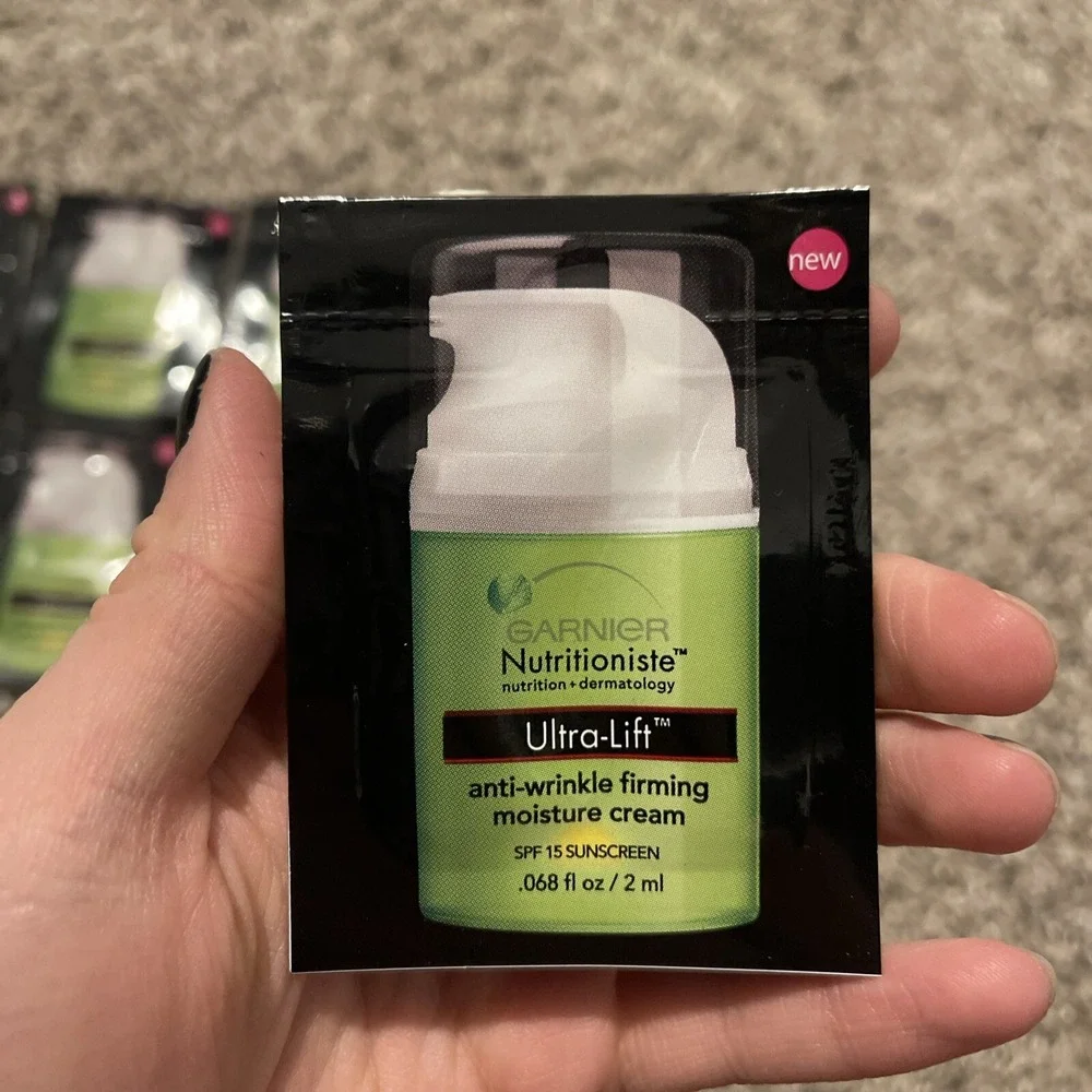 20 Garnier Nutritioniste Ultra Lift‎ Anti Wrinkle Firming Moisture Cream Packets